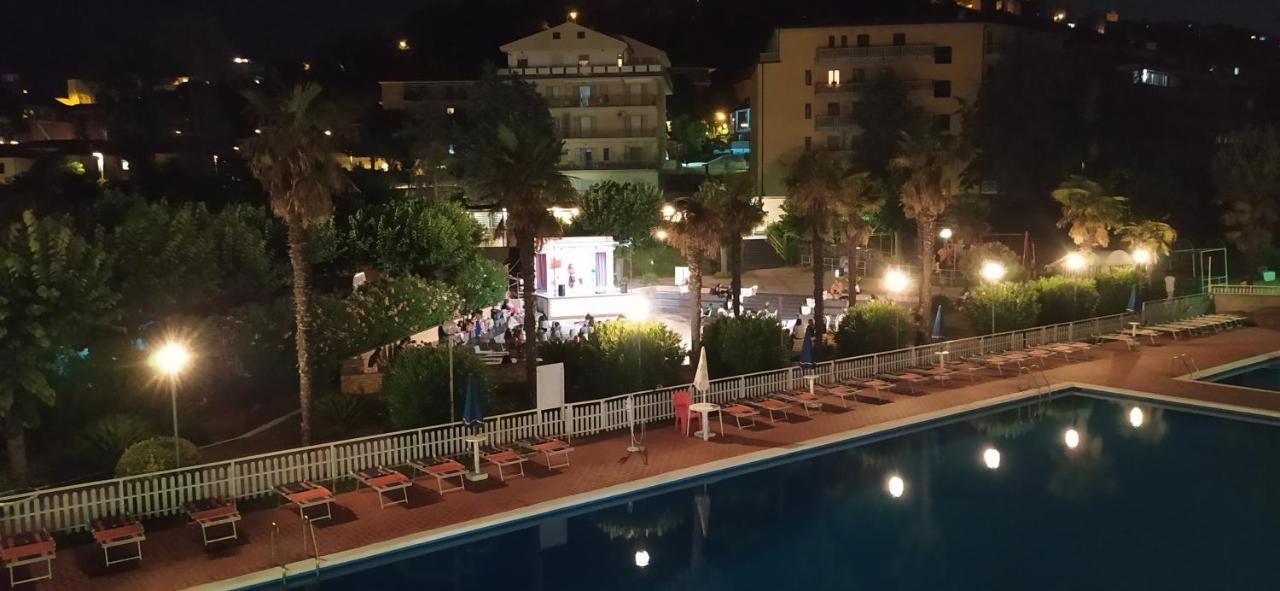 Villaggio Costa D'Argento San Vito Chietino Exteriör bild